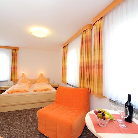 Hotel Zum Birkenhof Stechlin Екстериор снимка