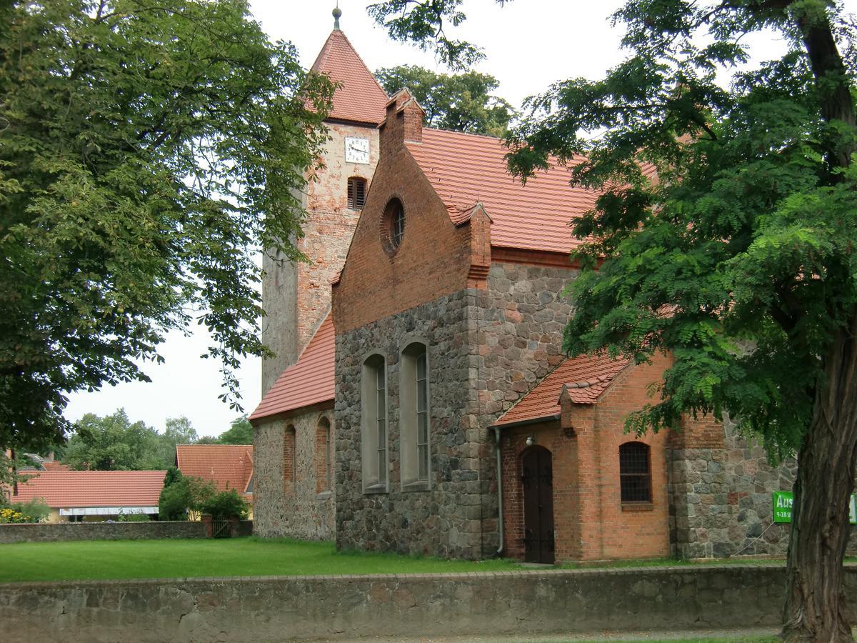 Hotel Zum Birkenhof Stechlin Екстериор снимка